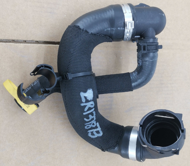 EPDM Car Radiator Hose OE LR137873 Turbo Coolant Hose
